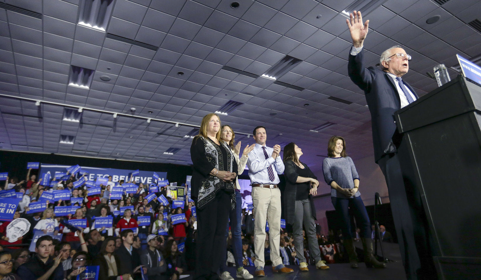 IOWA CAUCUS 2016 - LATE